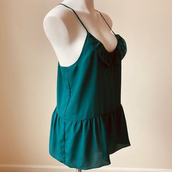 Petticoat Alley Sleeveless Top Woman Size M Fits like L Ruffle Cami Racerback - Picture 6 of 9